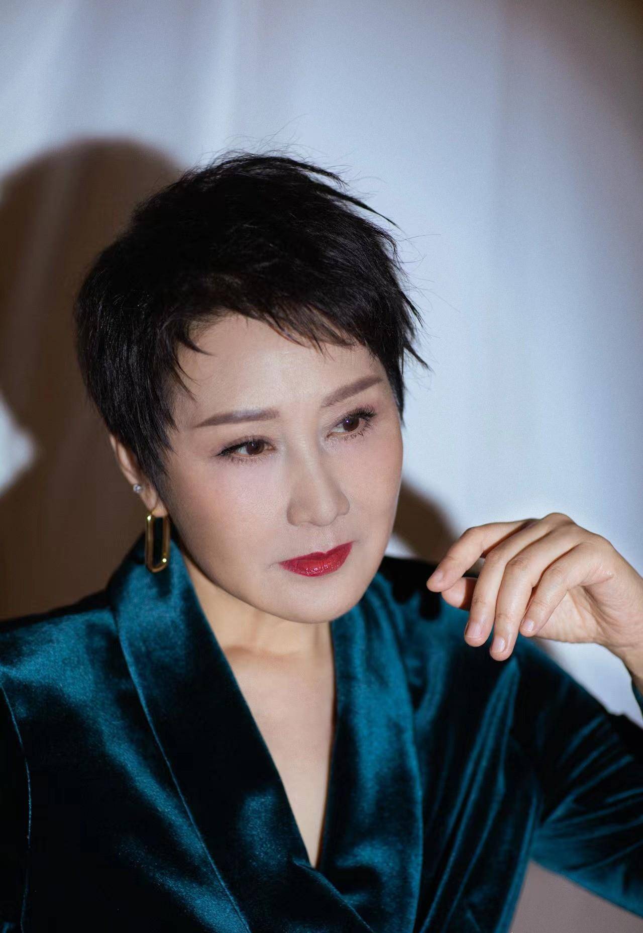 国民妈妈张凯丽新剧又火了!