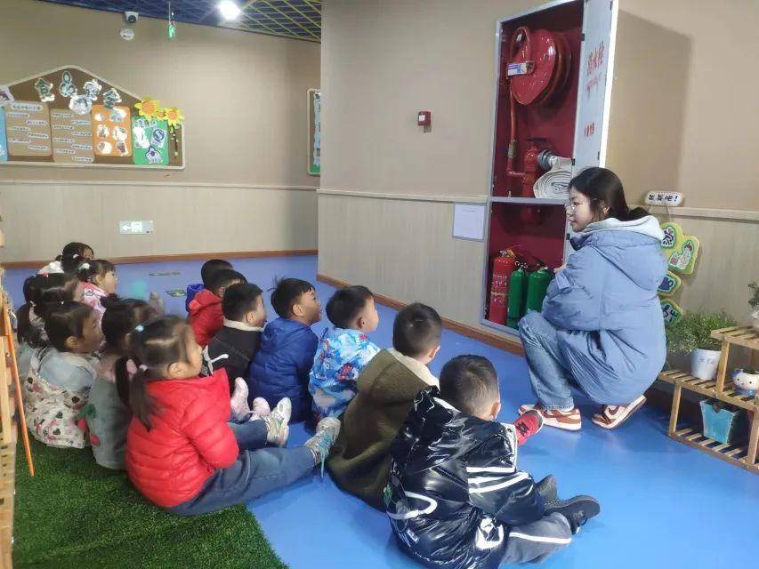 安全记心间—迎宾路街道办事处中心幼儿园消防安全演练活动纪实