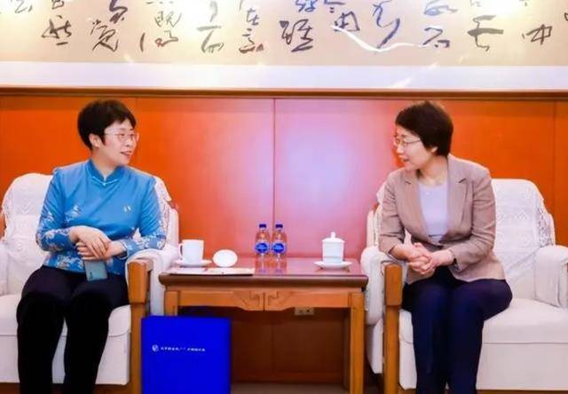 北大才女蒙曼还没有结婚,朱迅:你想嫁给谁?