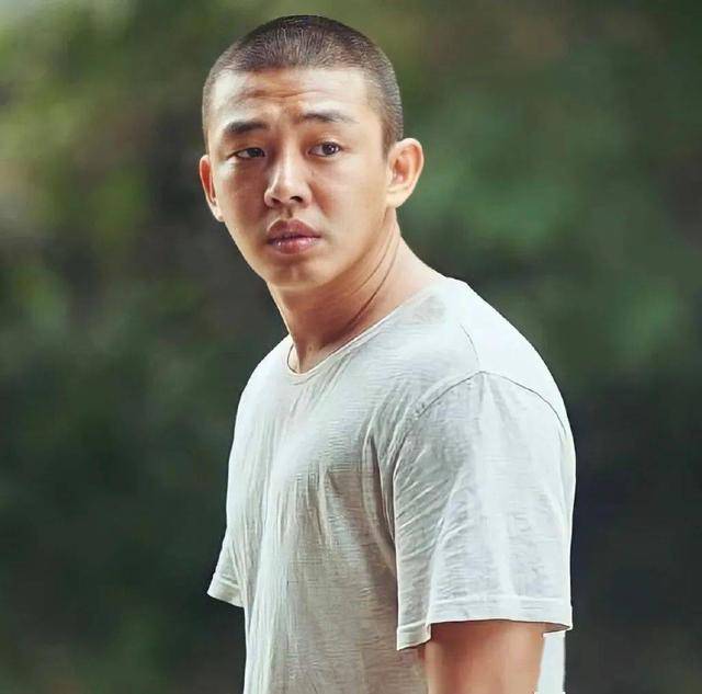 韩星刘亚仁风波后首露面,面容憔悴似大叔,这颜值想复出也没戏了