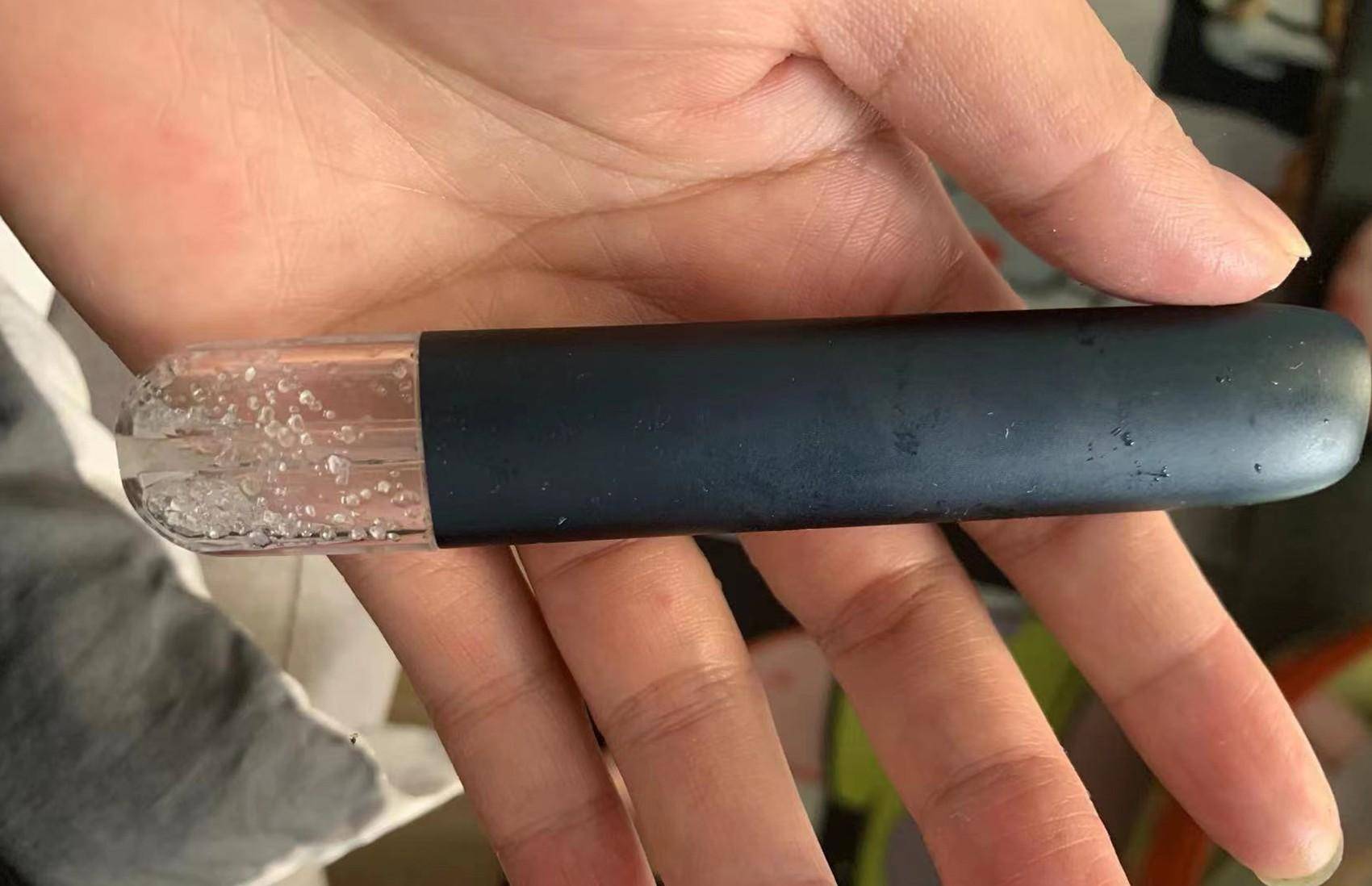 前几年讲,不要抽三无产品电子烟,现在不能这么说了.