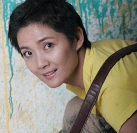 李婷:患病后隐瞒父母9年,享年43岁,张子健成"抛妻负心汉"?