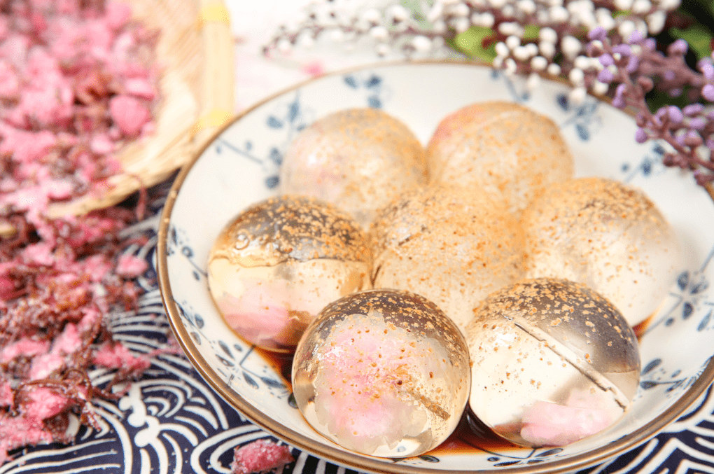 是安全的食品添加剂丁酸乙酯,丁酸戊酯,乙酸苄酯,苯甲醛,茴香醛和甲苯