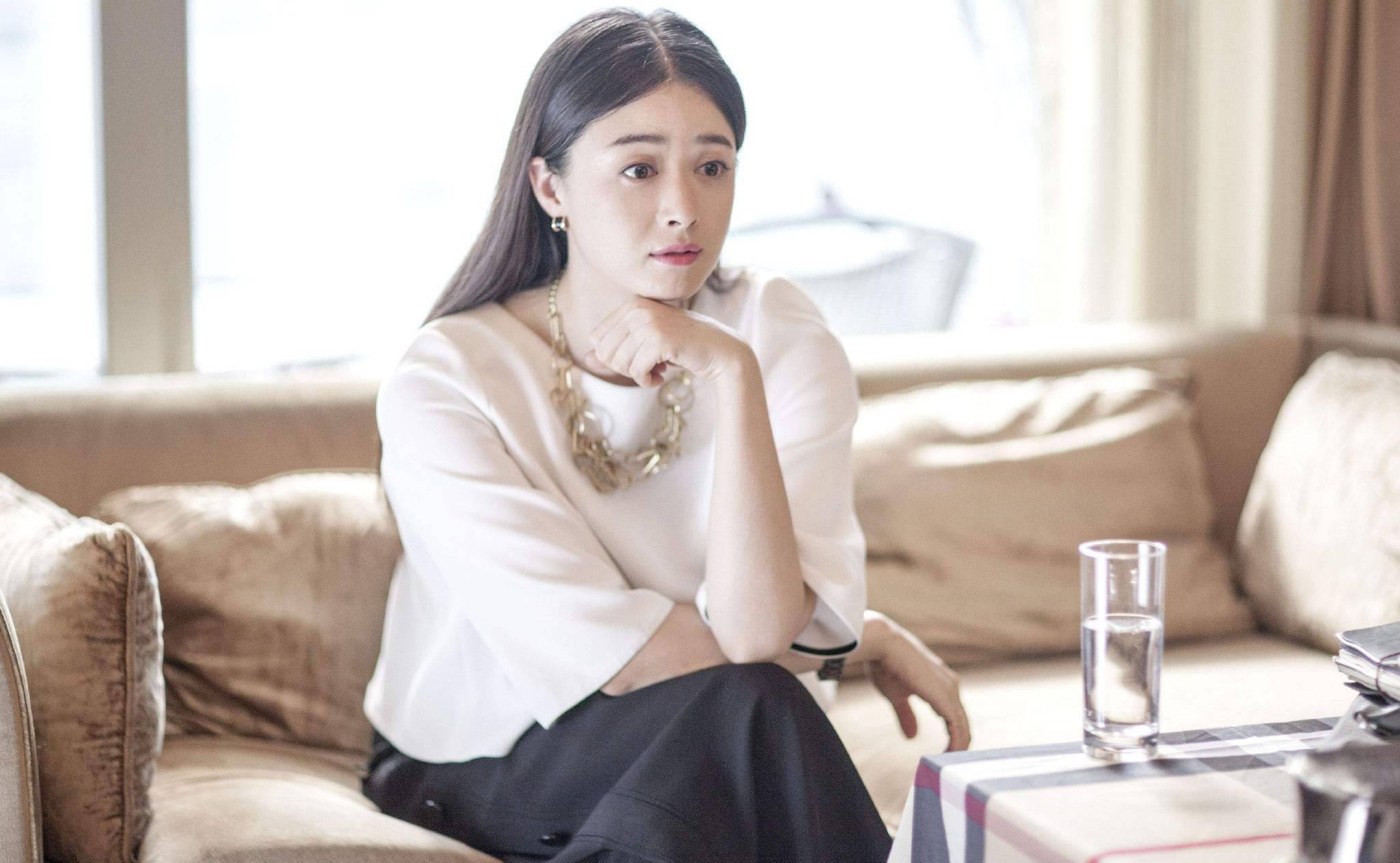 37岁蒋欣瘦成王子文,体重两位数,告别微胖女神回归御姐范儿_身材_减肥