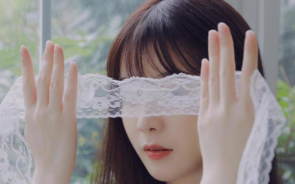 男友欠债26万,女友卖车还债,男友妈:房子过户到我名下再说结婚_工作