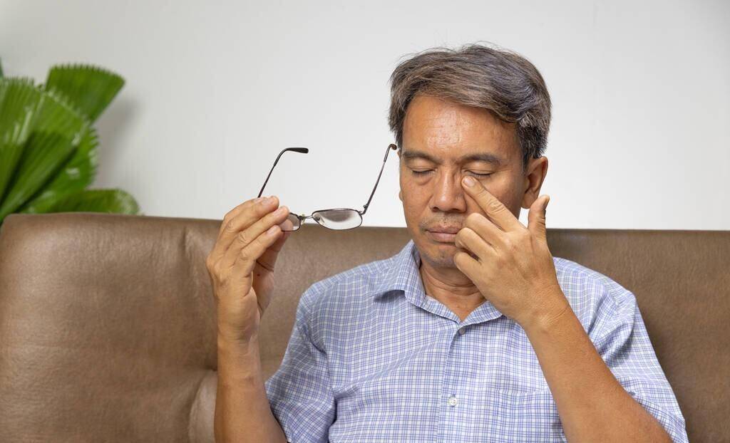 眼药水该怎么选？抗干眼、抗炎症、抗疲劳、去血丝，一次性讲清楚