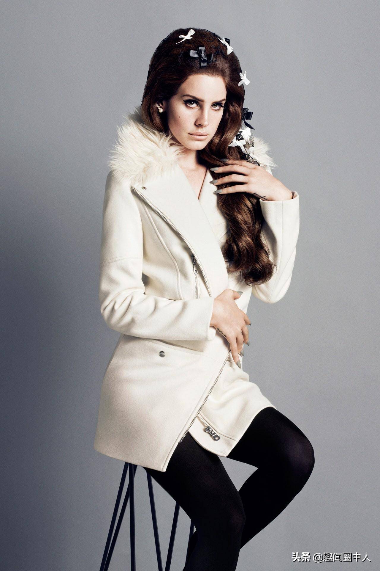 拉娜德雷的复古冷艳造型比她的歌还时髦_打雷_封面_风格里