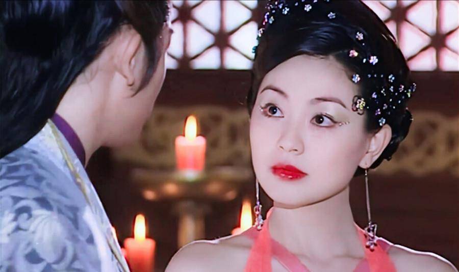 她是《倚天屠龙记》里的小昭,成名后退圈生女,如今家庭幸福_陈秀丽