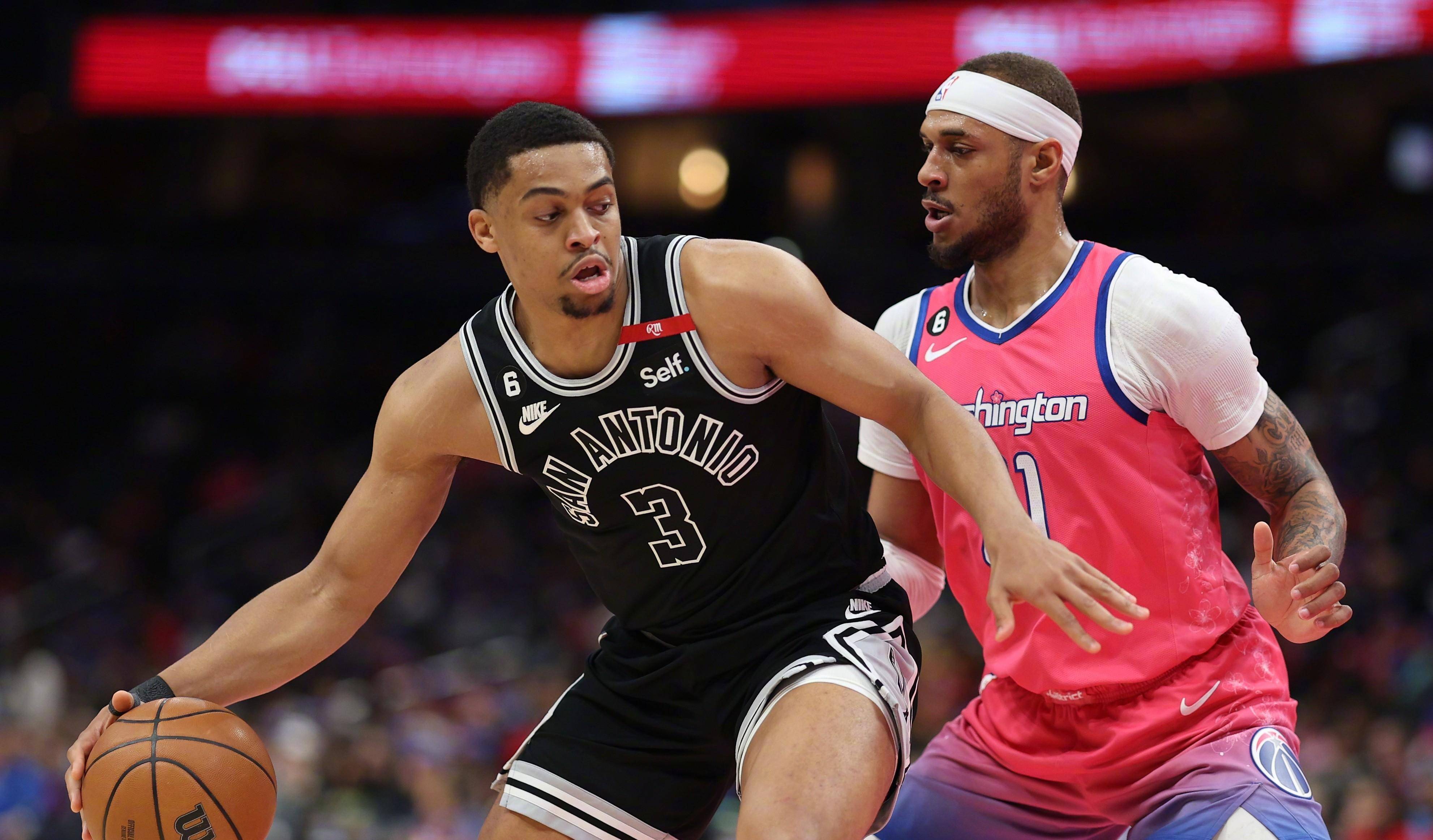 每日nba球星上脚球鞋3月25日_比赛_孟菲斯灰熊队_安踏