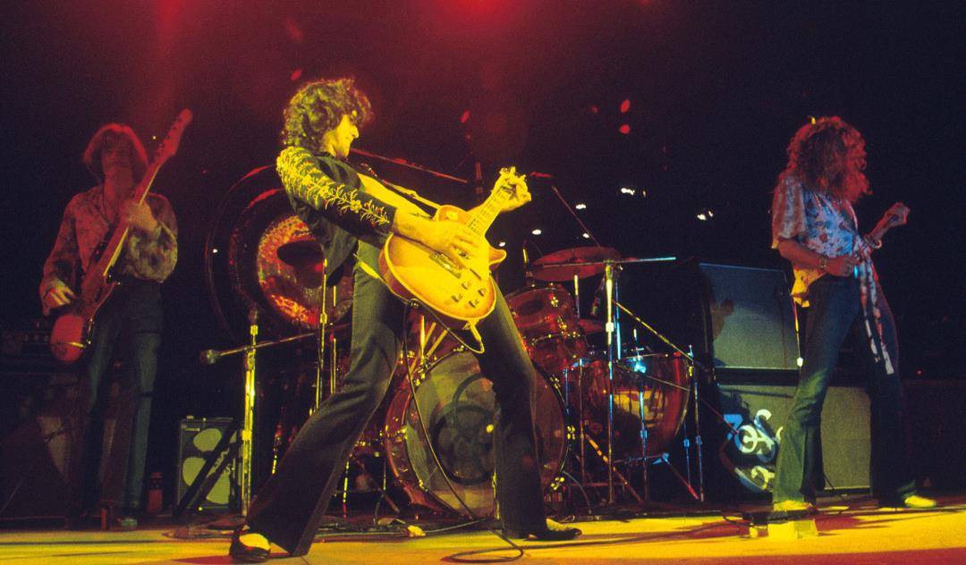 70年代就开波音720飞机巡演的乐队_歌曲_音乐_摇滚乐队