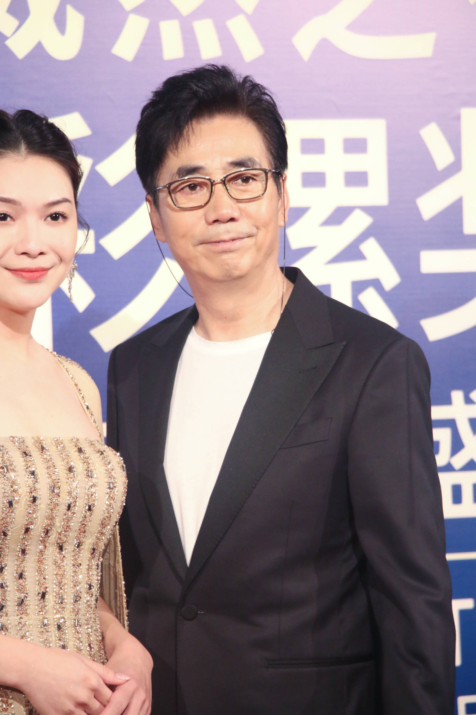 李小冉蓝盈莹李佳航周依然"惊艳"亮相第3届斑彩螺颁奖典礼 现场分享
