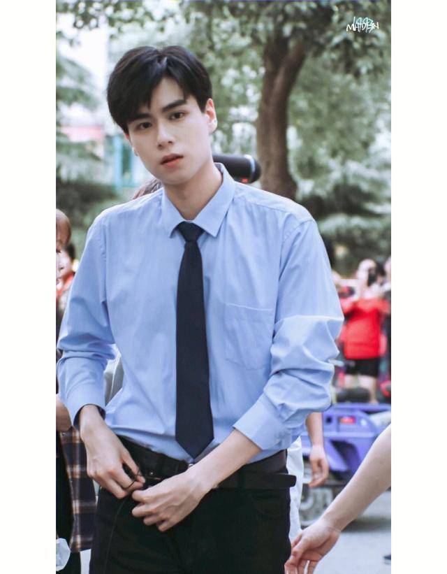 肖战热巴合作?胡一天华计划解约?_男女_情况_流量