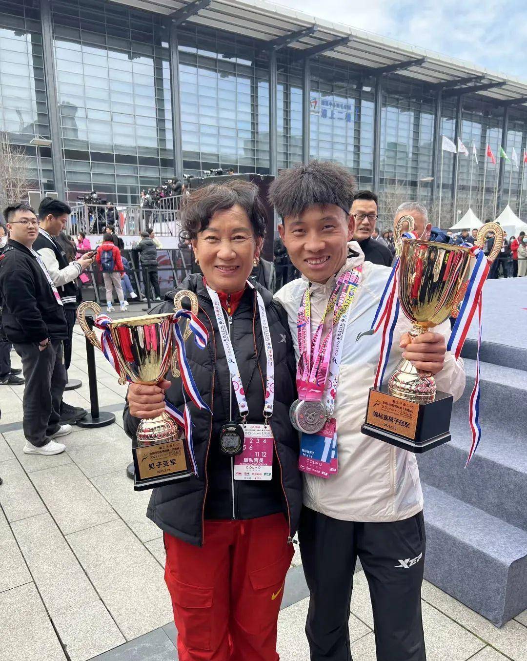 何杰教练肖丽:她如何化"丑小鸭"为"中国马拉松一哥"_宁夏队_训练_陪练