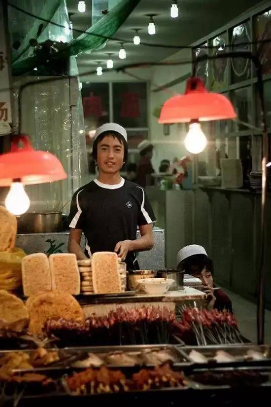 中国最著名的小吃街，你去过几条？
                
                 