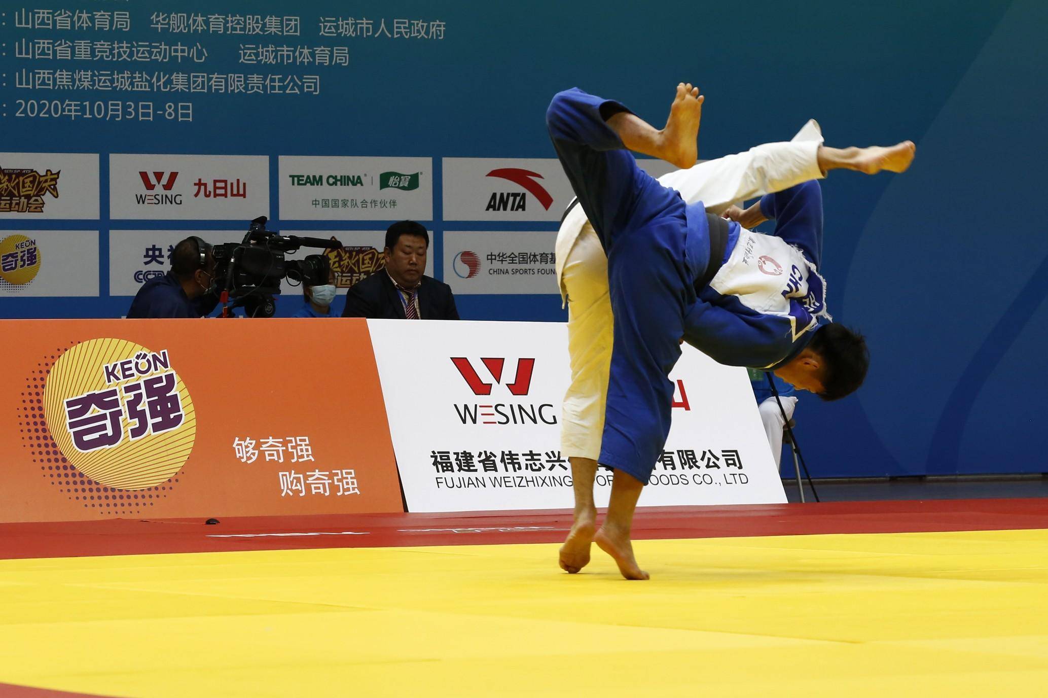 18张现场柔道比赛照片,告诉你柔道大师比赛中的不温柔_全国_动作_对手