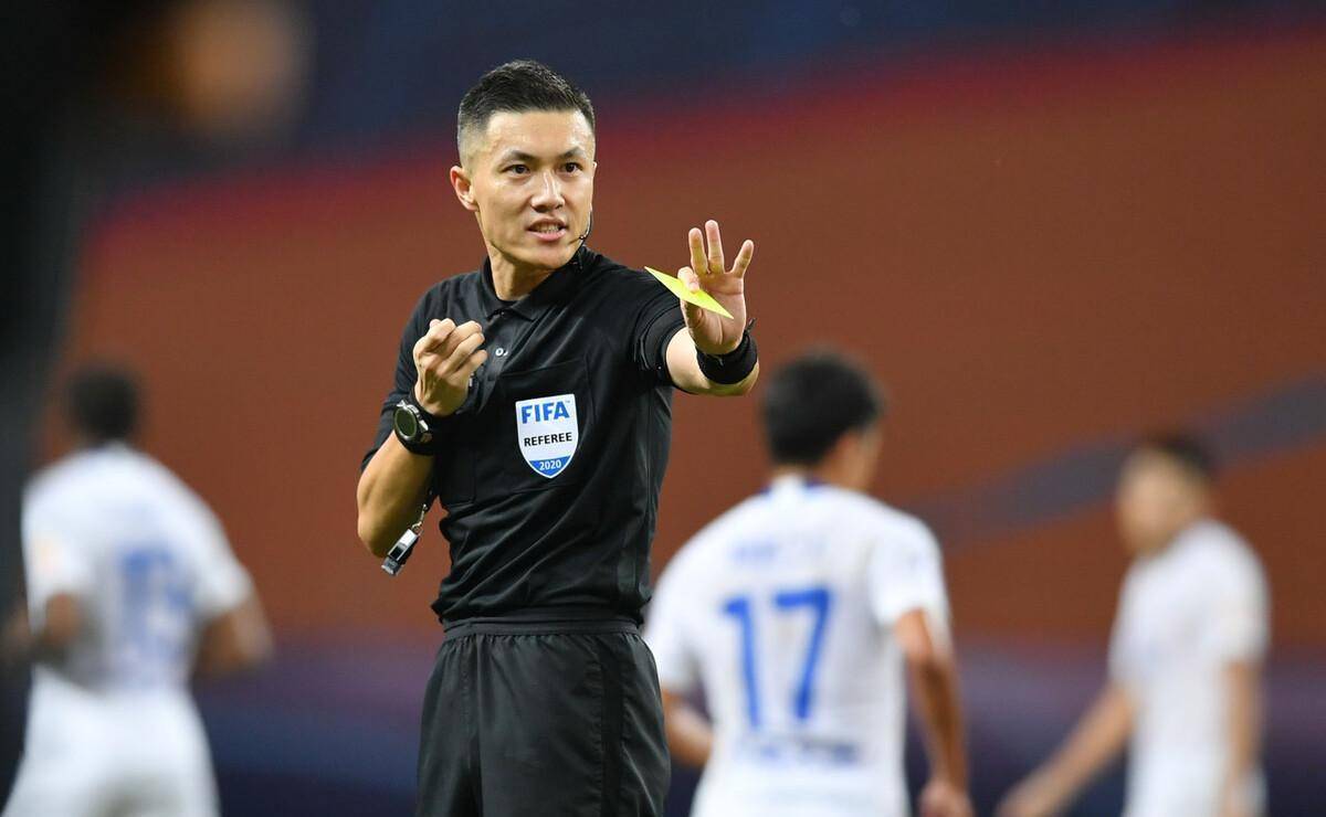 中超"金哨"被调离:仅执法两场比赛,足协安排新任务_裁判_争议_方面