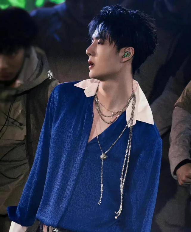 最适合戴项链的几位男明星:王一博李现霸气,肖战精致又矜贵_感觉_活动