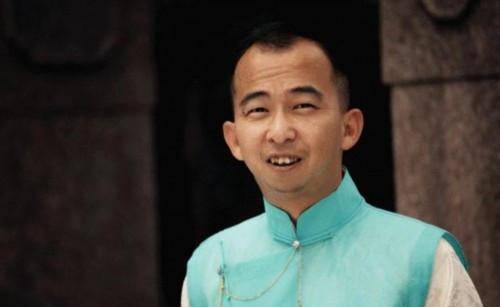 巨兴茂从最丑童星,逆袭成亿万导演,成名背后不为人知的辛酸史_嘲讽