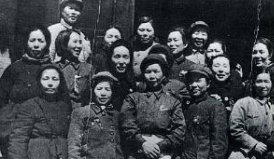 1926年的一天,李贞从街坊那里偶然听说,她们那儿成立了妇女解放协会