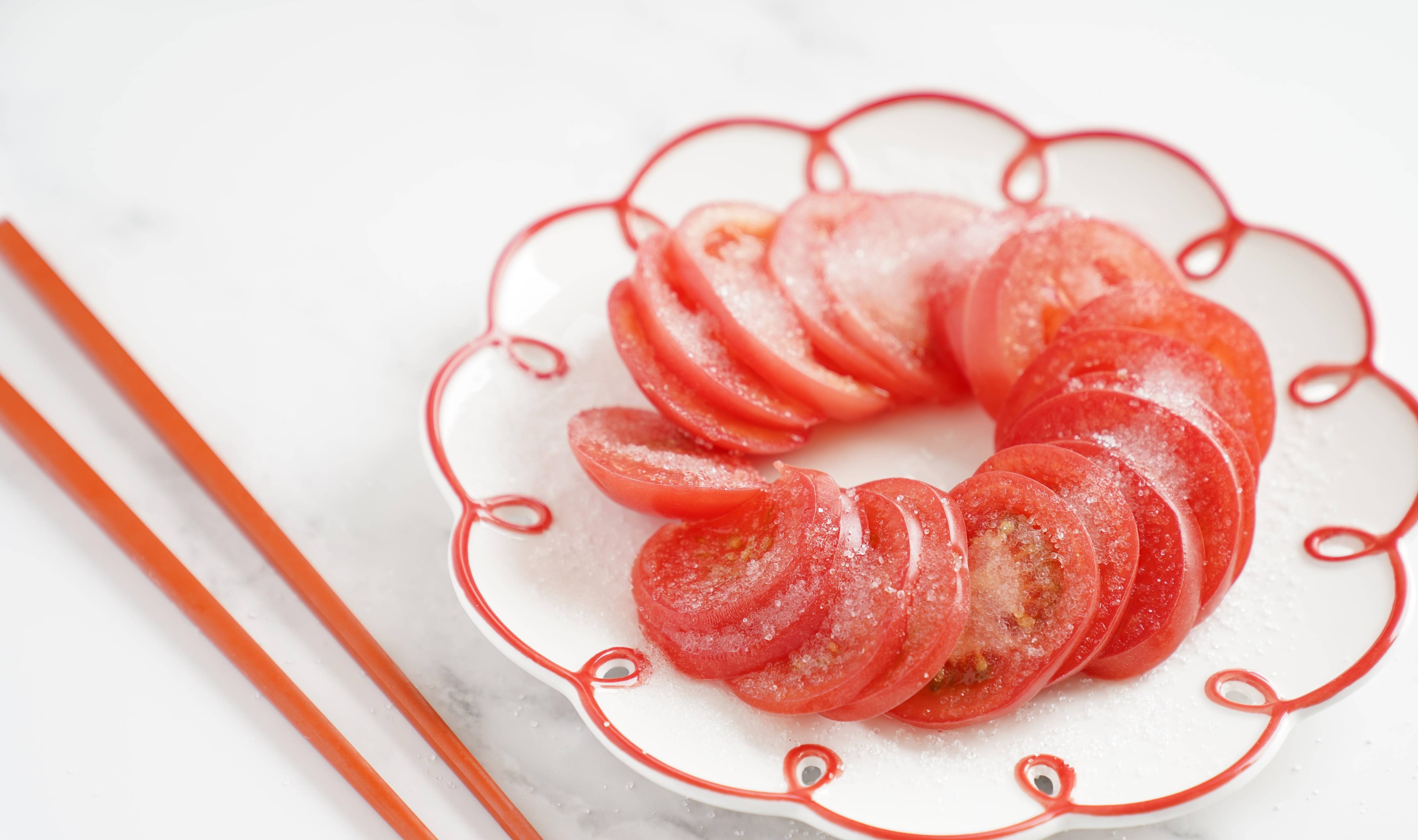 初夏时令美味简单好吃易做的凉拌番茄,一口下去多汁爽口太好吃.