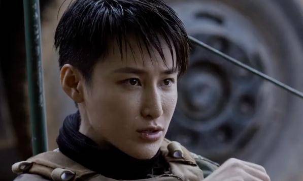 来看看什么叫真正的"女扮男装",狠狠打了某些女明星的脸_电视剧_角色