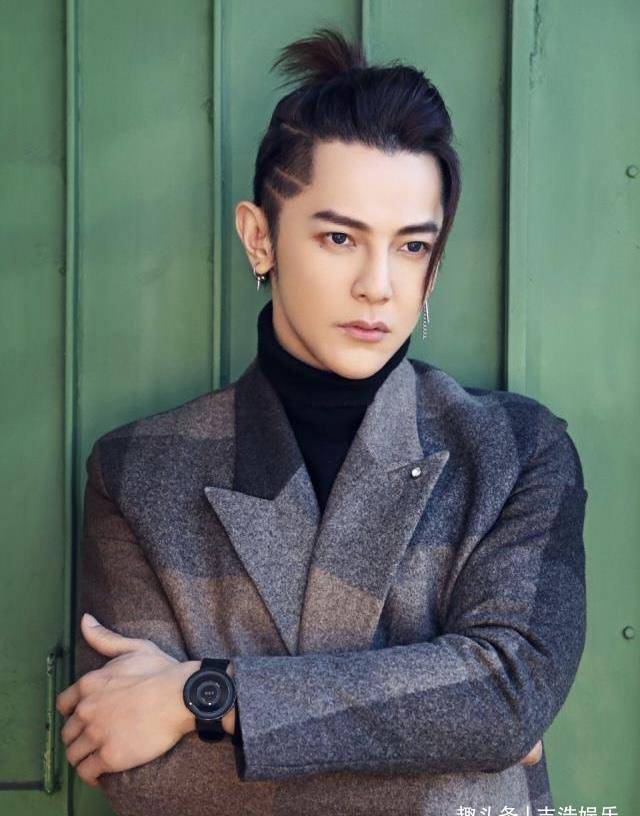 曾被评为全国十大孝子,高三时背负六百万房贷,汪东城的坎坷人生_父亲