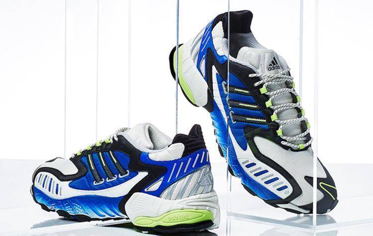 ▼ 去年登场的首发配色今年,adidas 继续为 adidas torsion trdc 系列