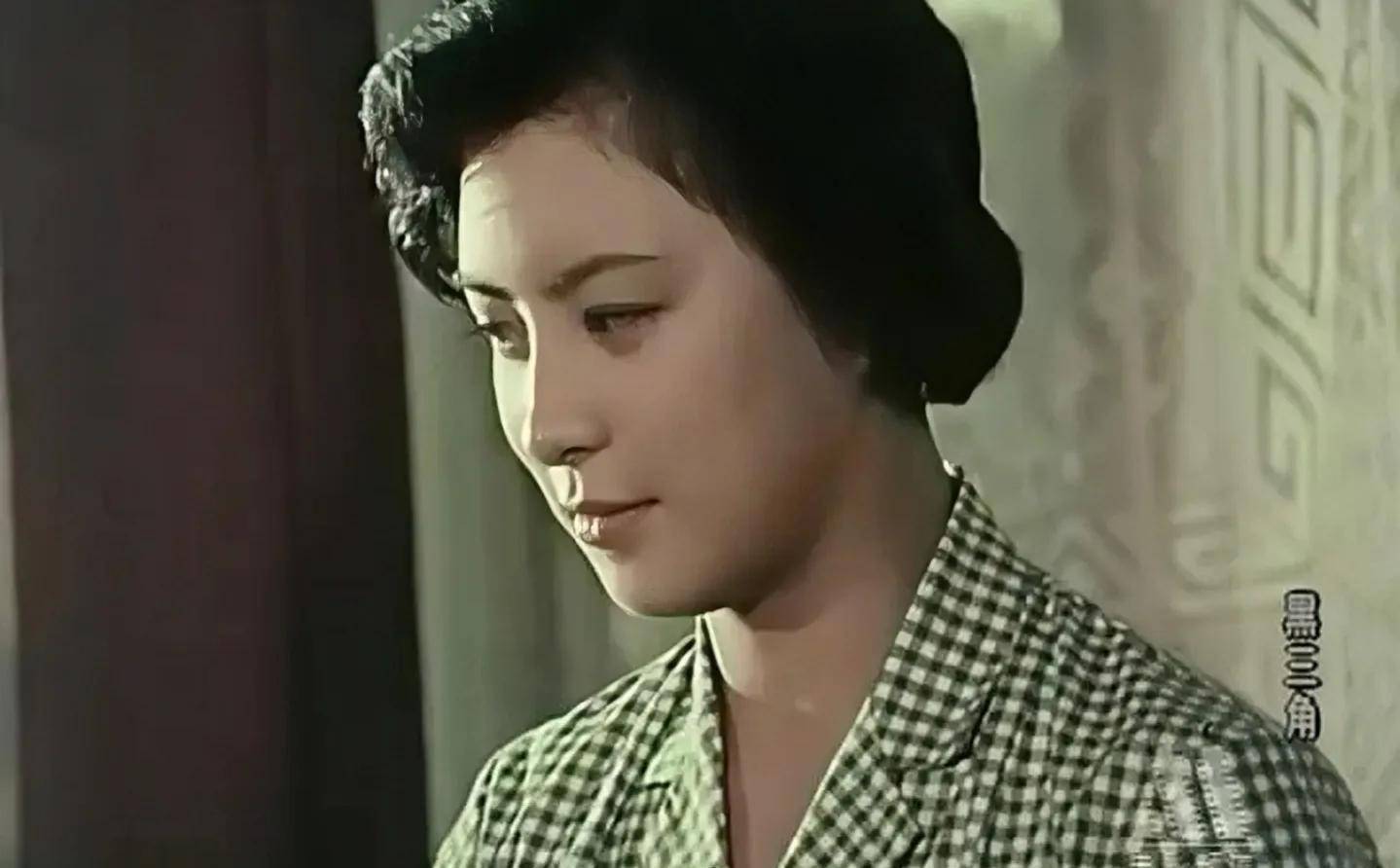 《黑三角》1977年是一部极其经典的作品.