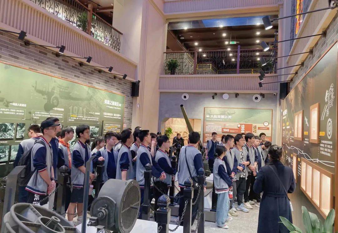 培养学生爱国情怀 重庆第六十六中学校开展"行走的思政课"