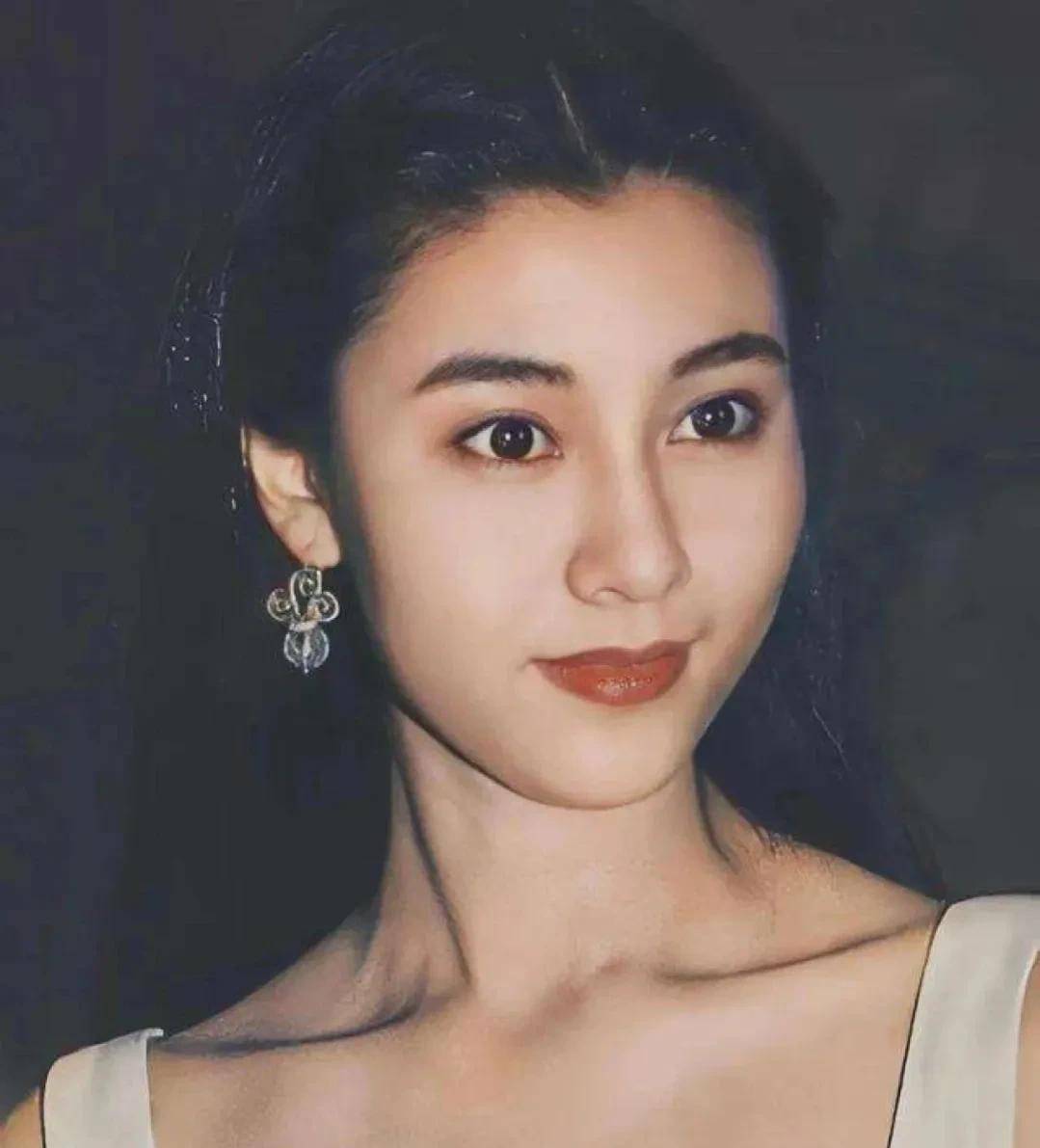 00后李嘉欣图片