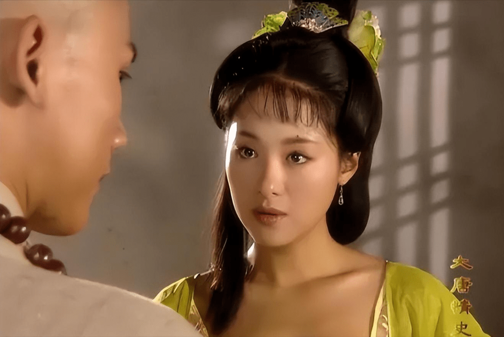 戏外沈傲君也将自己的柔情爱意献给了饰演辩机的聂远.