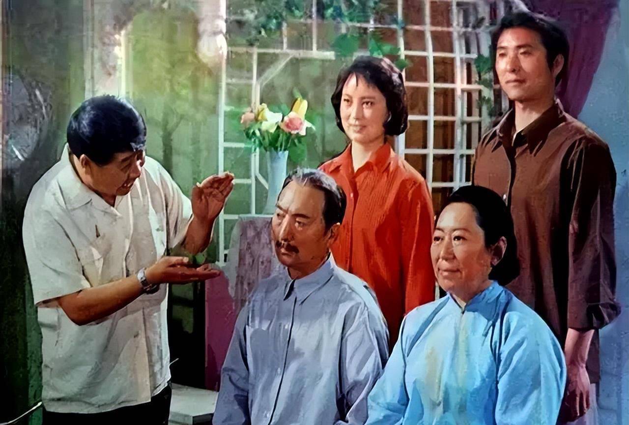 《父子老爷车》,《瞧这一家子》等.