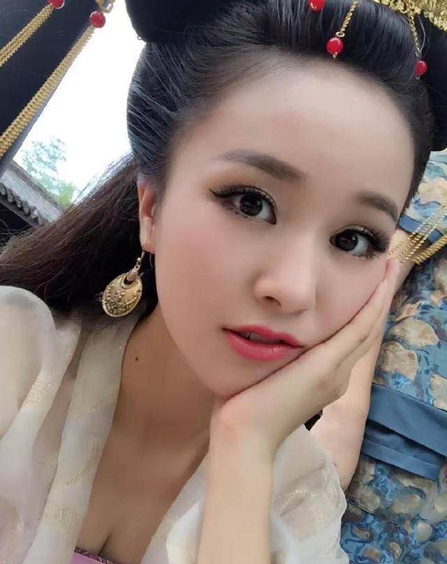 公元303年,成都王司马颖,河间王司马颙以讨羊玄之等为名出兵起事,讨伐