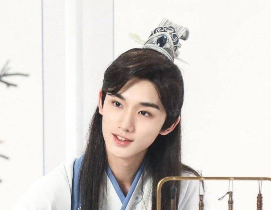 《天官赐福》选角变动不断,网传tfboys师弟试镜谢怜一角_角色_丁程鑫