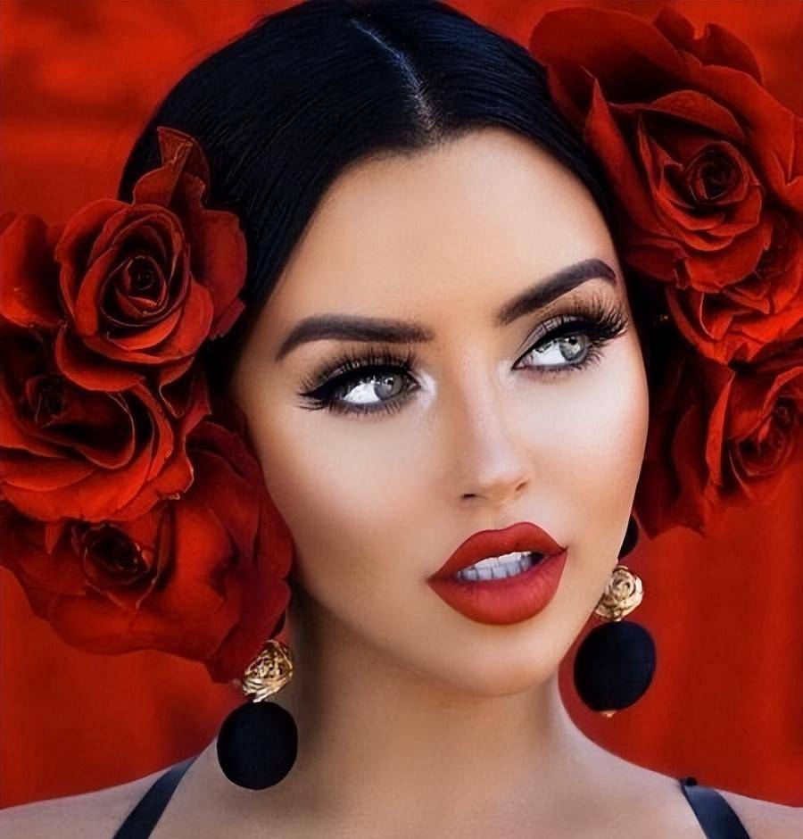 精英模特阿比盖尔·拉奇福德_女孩_世界_年收入