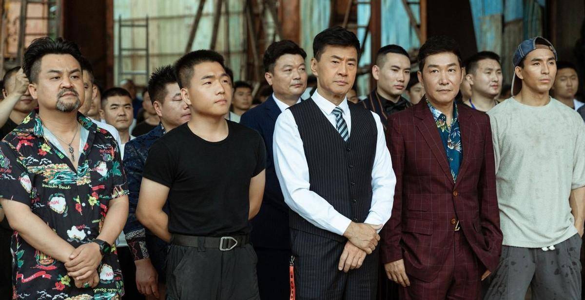 聂荣鑫是这部电影的导演,也是电影的男主角.很多人可能不认识他.