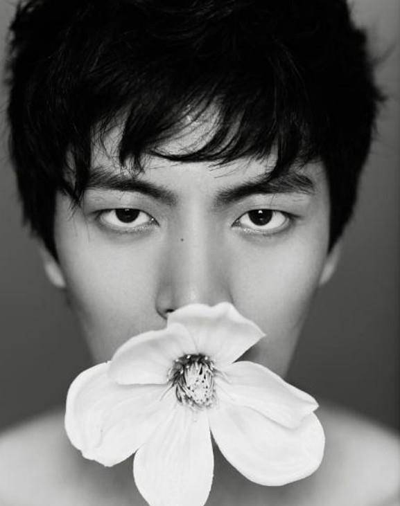 五位韩国"非标准"帅气男演员,这人怎么越看越帅!_魅力_柳俊烈_金宇彬