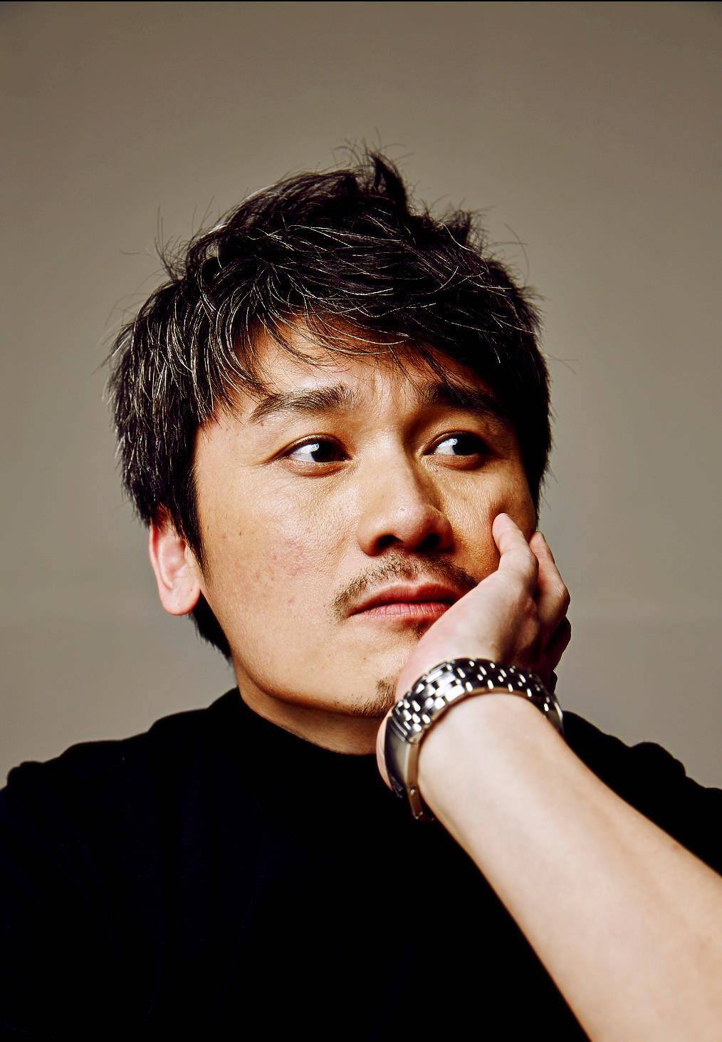 周铁:做音乐16年一直不火,40岁转行当演员,如今52岁仍未婚_父母_嗓音