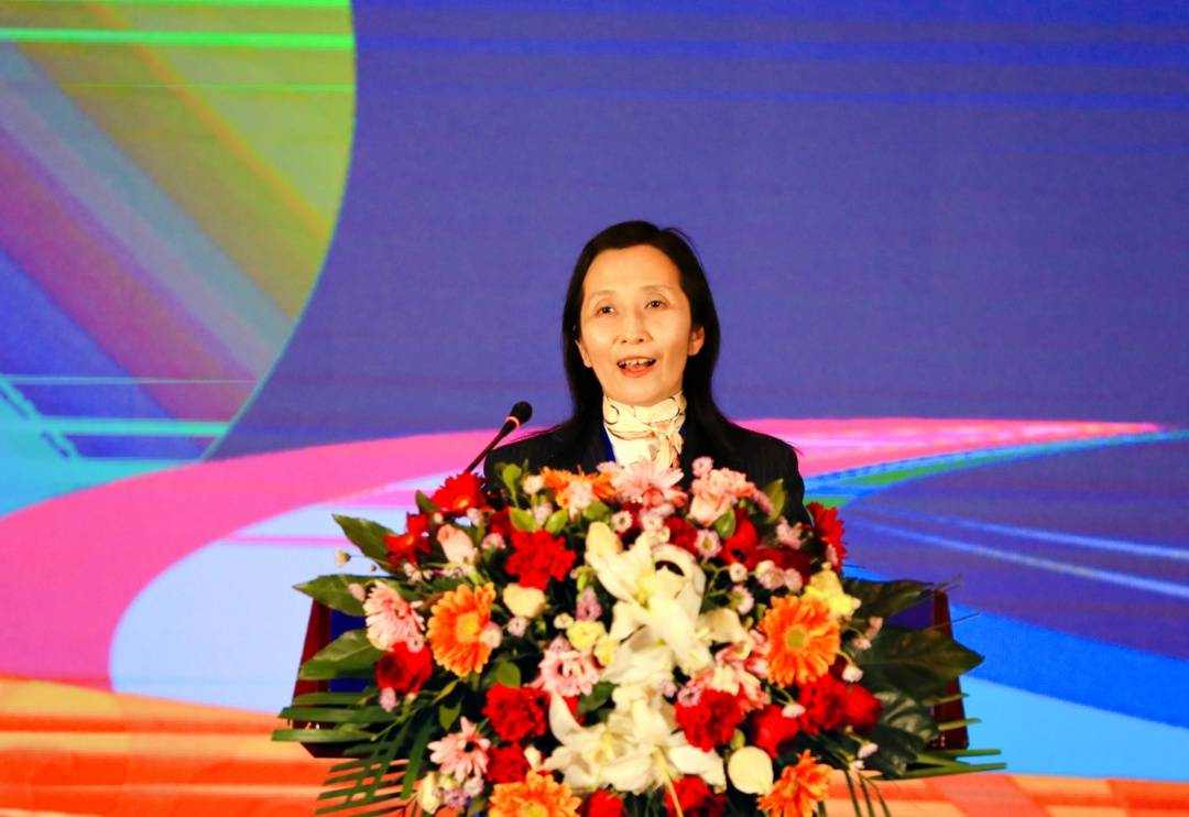 邢台市政府副市长钱丽霞提出以"强体育,促产业"为目标,重点打造品牌