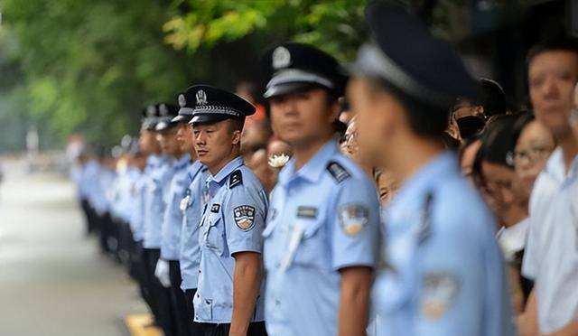 多地开始清退编外人员,具体包括哪几类人?公安辅警也不例外?