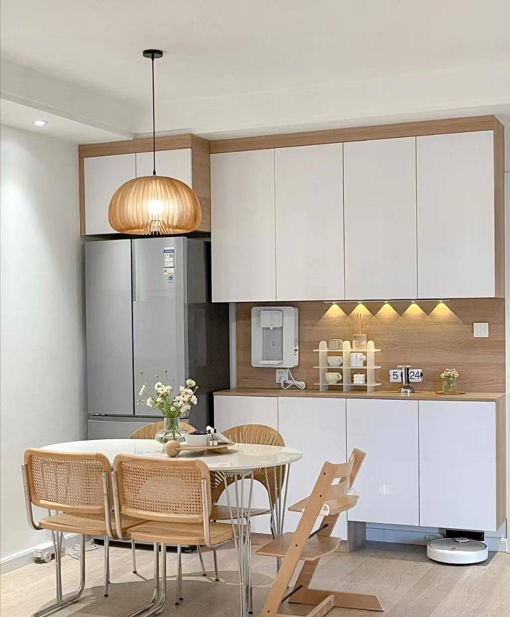 无论哪种餐边柜都要注意这几条:一定要有抽屉,用