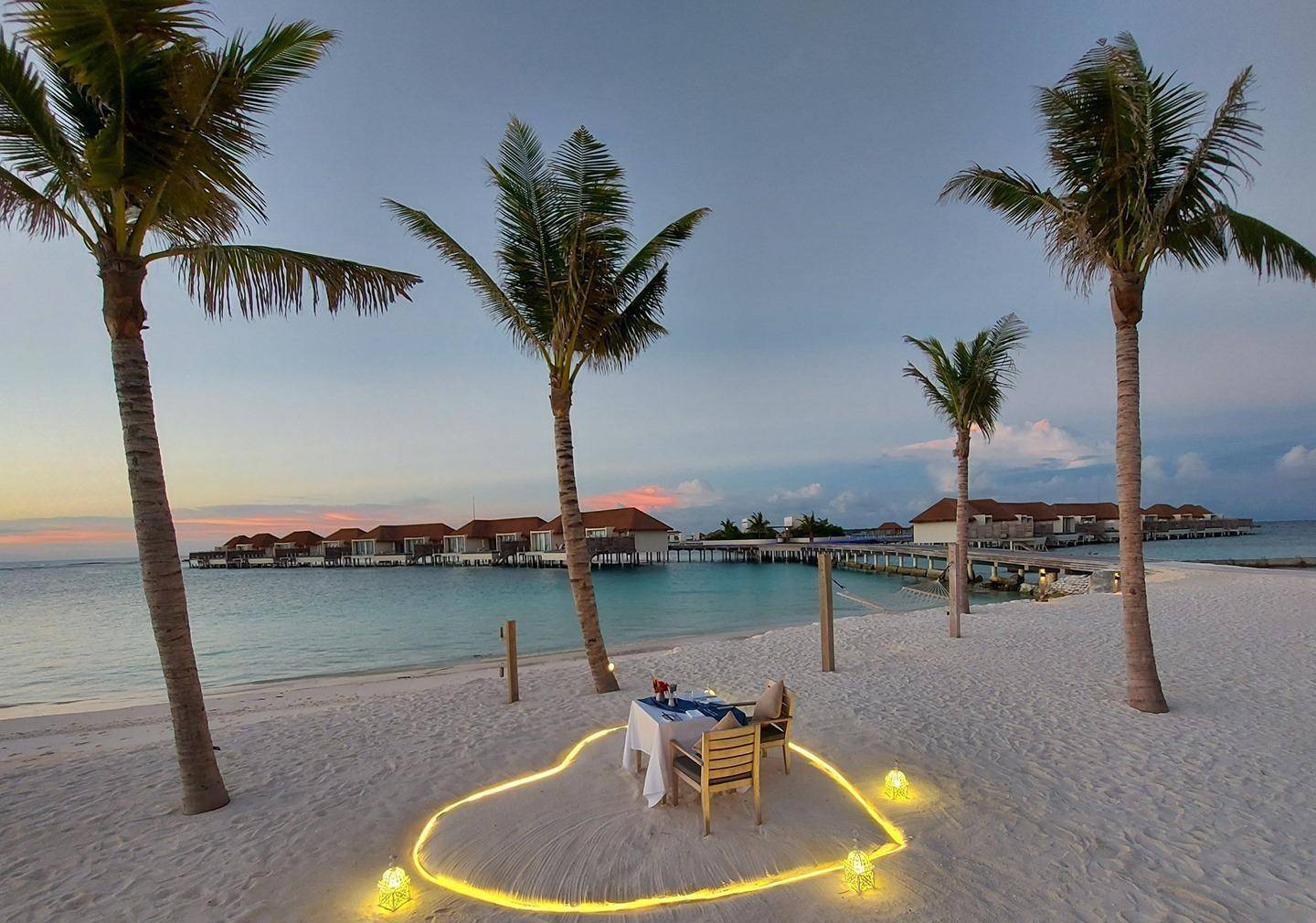 马尔代夫丽笙爱心岛一价全包超香,绝美水屋超大浪漫泳池_水飞_度假