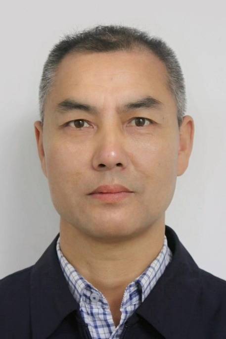 当代优秀诗人-杨辉勇作品欣赏:易小红,初中毕业后,进