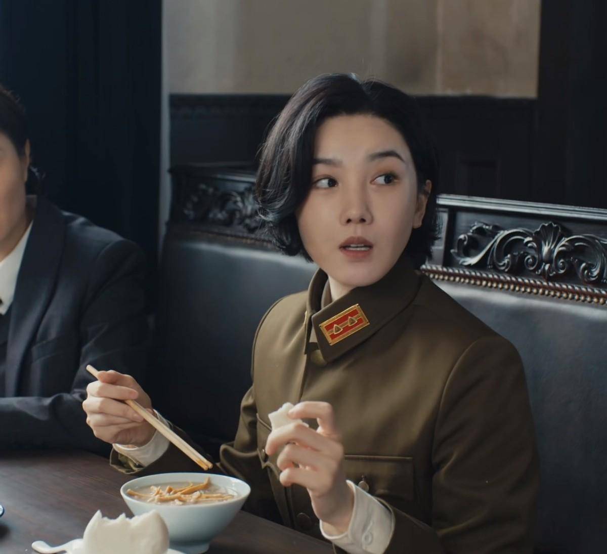 《薄冰》:当女二硬演成了女一,女主完全透明,只能怪对手太强大_陈谦