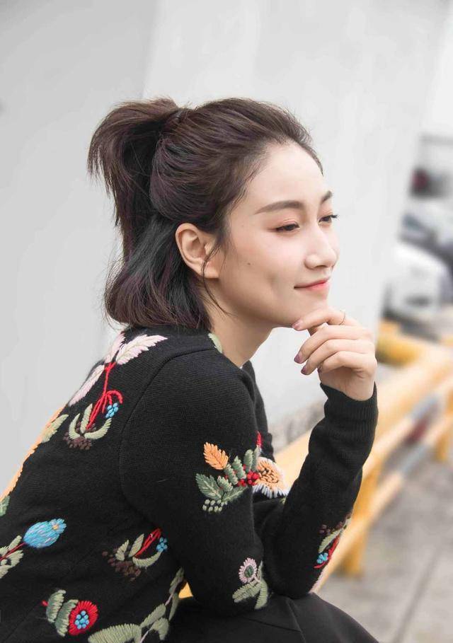 啜妮:相貌平平演技很赞,父亲是一级演员,《无间》比女主还出彩_观众