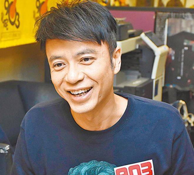 李克勤:我一个月要付60万贷款,孩子一年要交20万学费,压力真大_陈奕迅