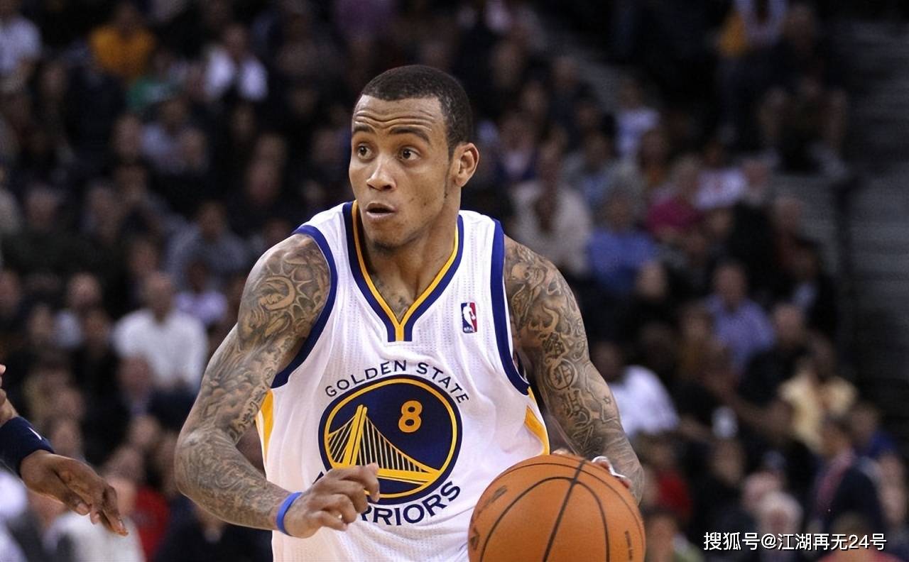 巅峰场均25 4 5,21岁成为mip,曾是库里大哥的埃利斯,为何32岁便无球可