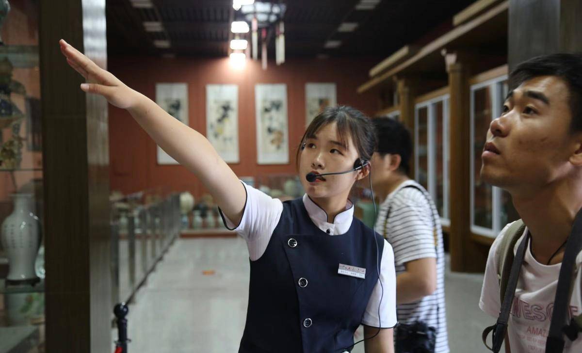 深度剖析旅游接待礼仪中服务语言分类及运用艺术_游客_客人_人员