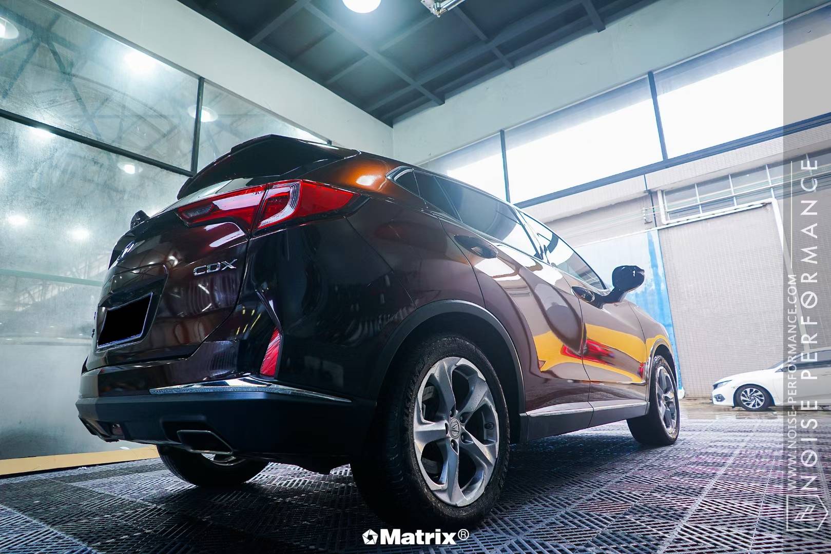 讴歌cdx矩阵改色膜流光黑魅红,光影交错带来的红黑渐变_案例_#matrix