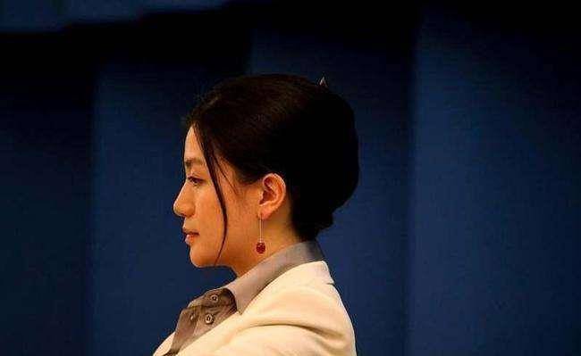 马云背后的女富豪:颜值堪比奶茶妹妹,30岁身家百亿却至今未婚?